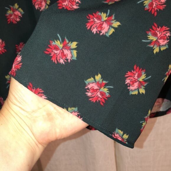 LOFT M Emerald Green Floral Lace Yoke Detail Long Bell Sleeves High Low Blouse - Picture 8 of 13